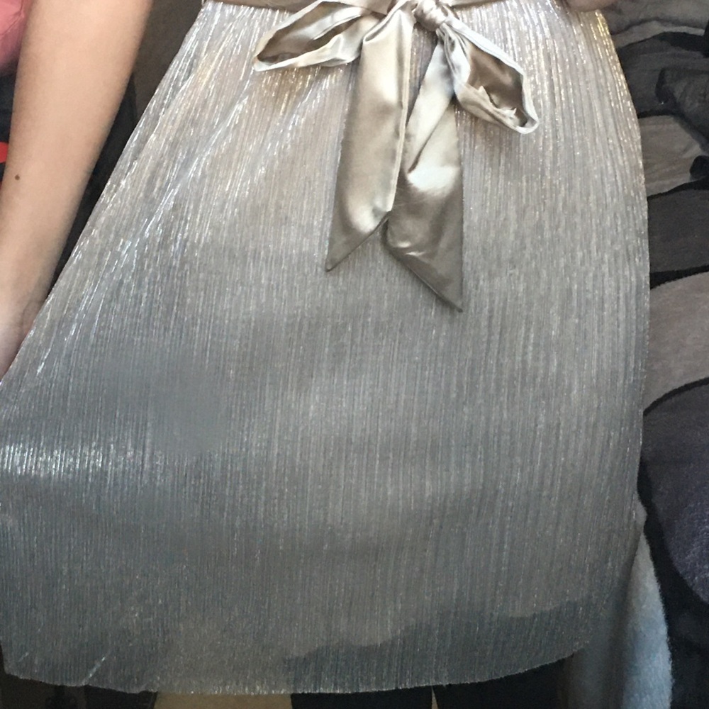 Dress - Picture 2 of 4